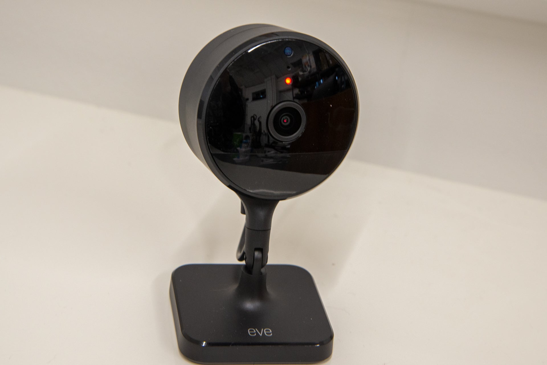 1646470592 Revision de la camara Eve