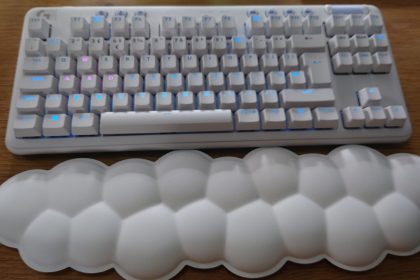 1662512178 Revision de Logitech G715