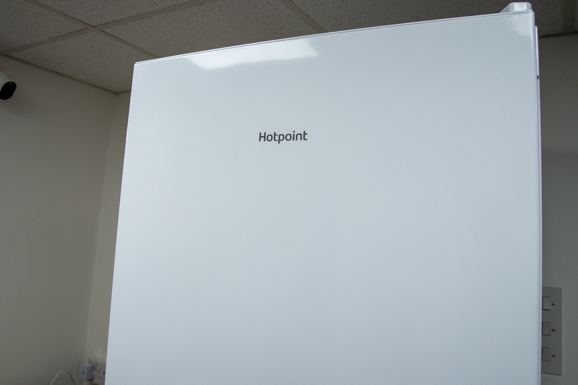 1665672016 Revision de Hotpoint H3X 81I W