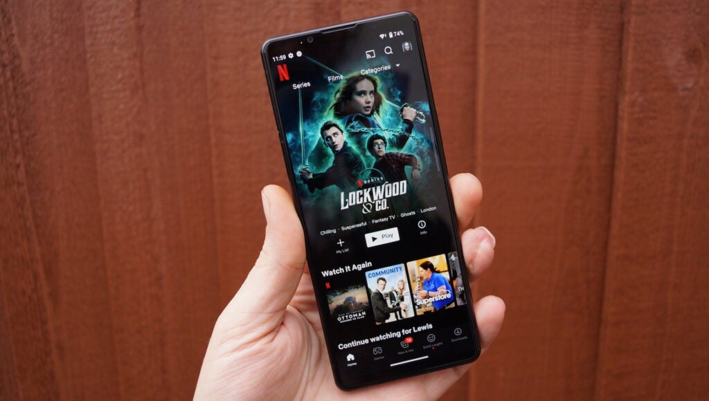 El teléfono Sony en la pantalla de inicio