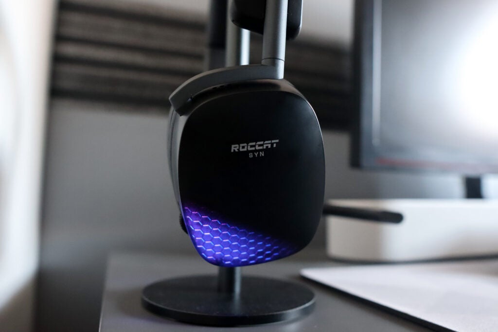 El auricular Roccat Syn Max Air