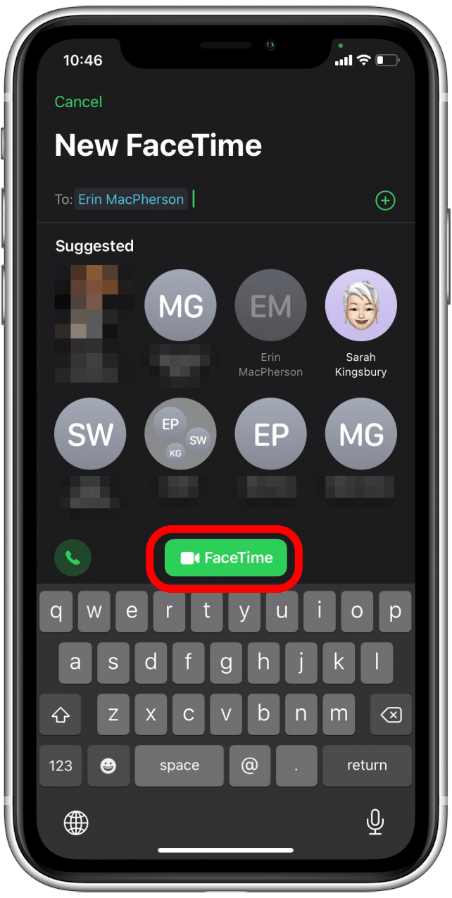Cuando haya agregado a todas las personas que le gustaría incluir en la llamada de FaceTime, toque FaceTime.