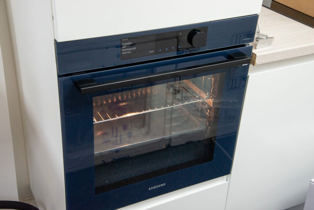 Horno Samsung Bespoke Series 6 NV7B6685AAN/U4 con Dual Cook hero
