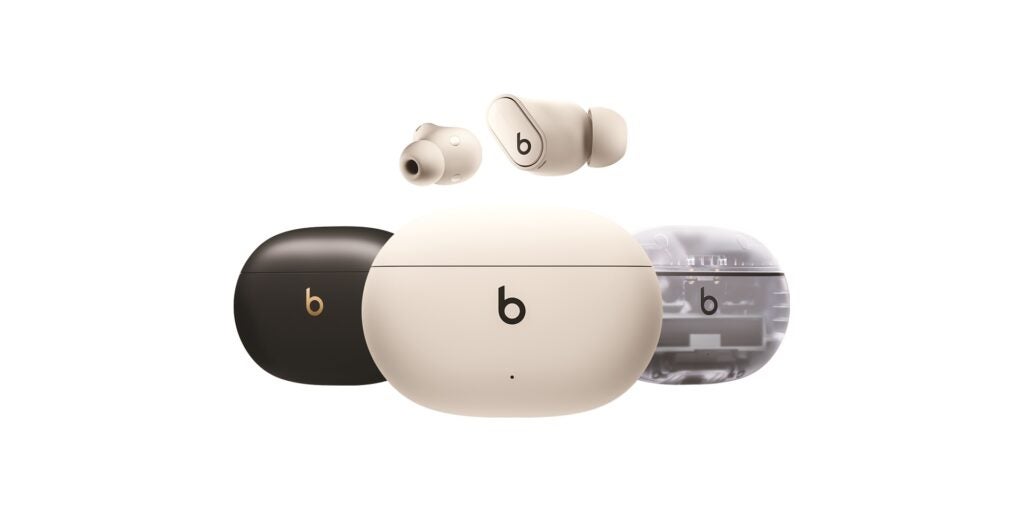 Beats Studio Buds más foto familiar