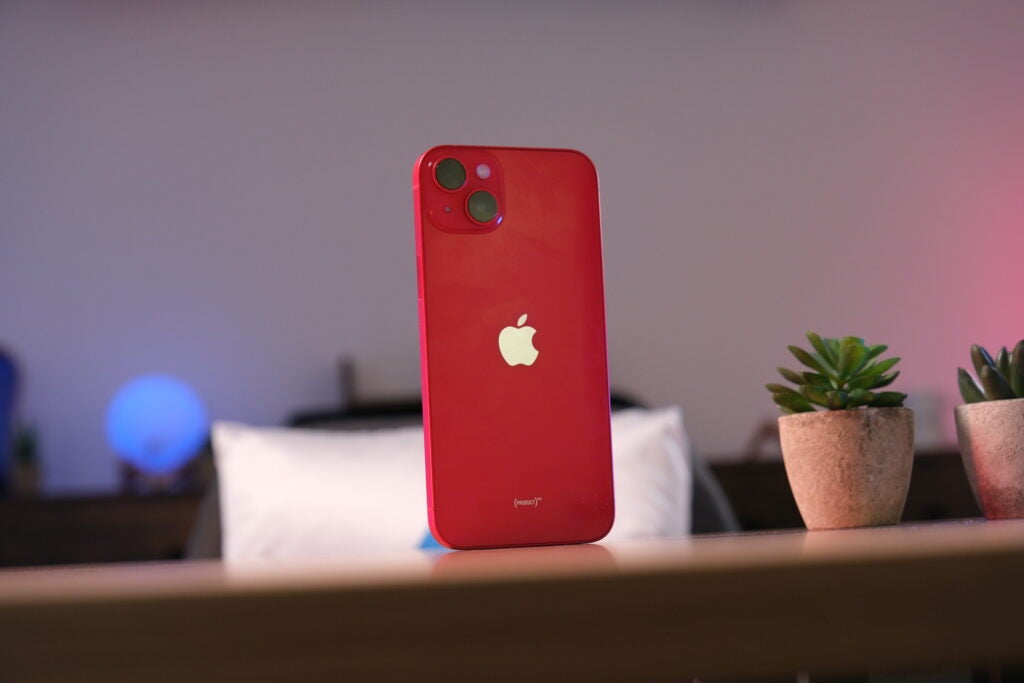 Parte trasera del iPhone 14 Plus 2