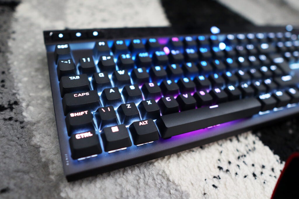 Delantero - Corsair K70 Max