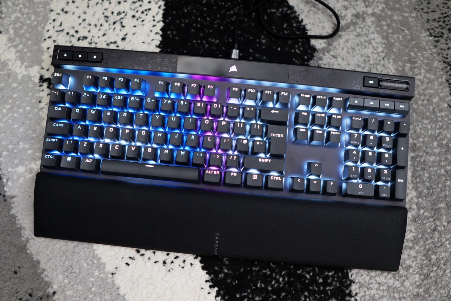 1691714203 Revision del Corsair K70 Max