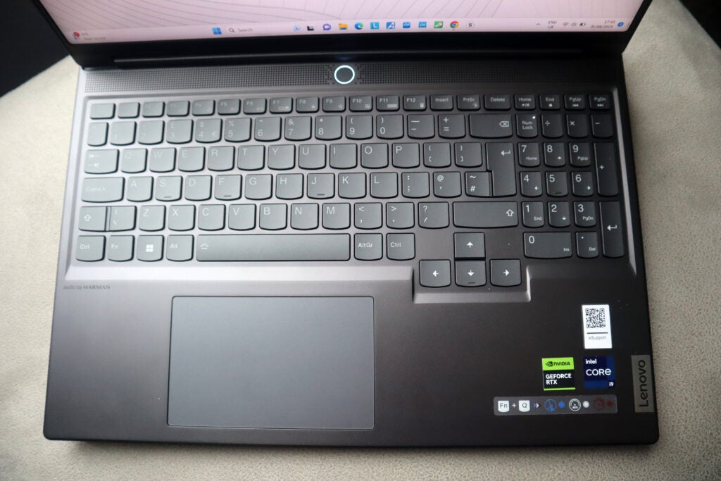Teclado y trackpad - Lenovo Legion Slim 7i 16