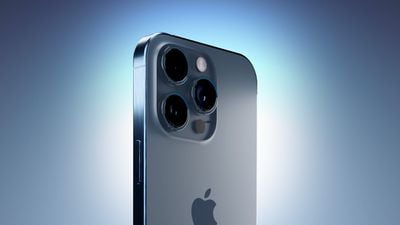 Función de primer plano de cámara con perspectiva de tres cuartos azul del iPhone 15