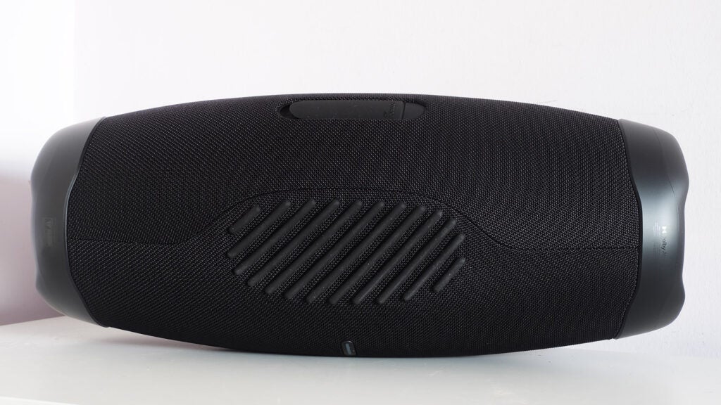 JBL Boombox 3 inferior