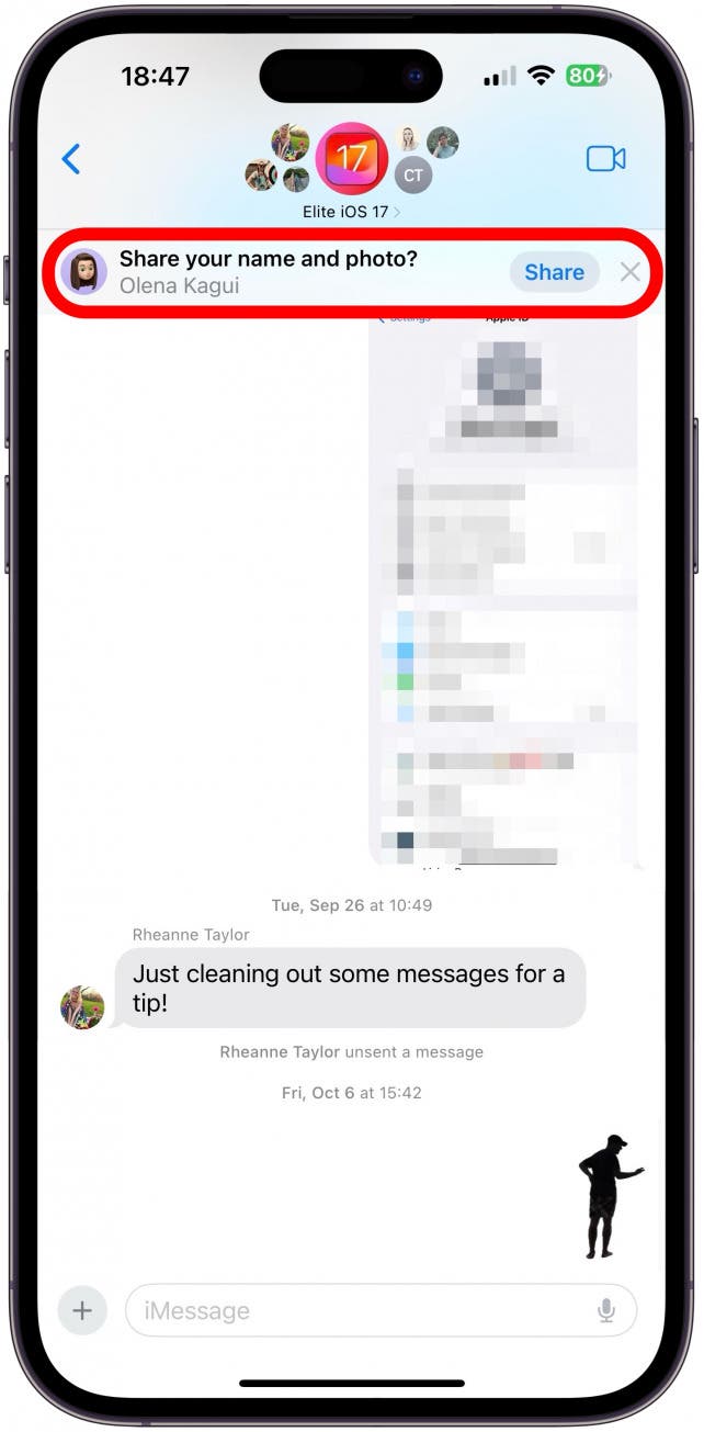 Ahora, si abre un hilo de Mensajes con otros usuarios de iPhone, verá una ventana emergente que le preguntará si desea compartir su nombre y foto con los contactos de ese hilo específico.  Toque Compartir para compartir los cambios que realiza, o toque la x o ignore la notificación para no compartir la actualización.