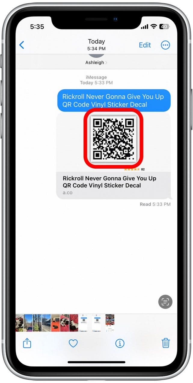 Mantenga presionado el código QR. 