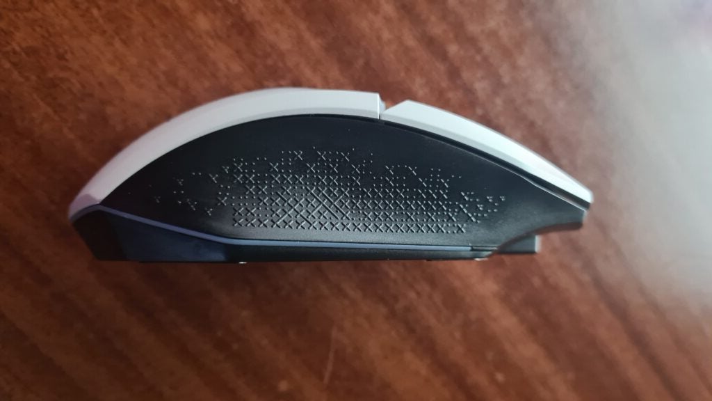 Lateral del Trust GXT 110 Felox.