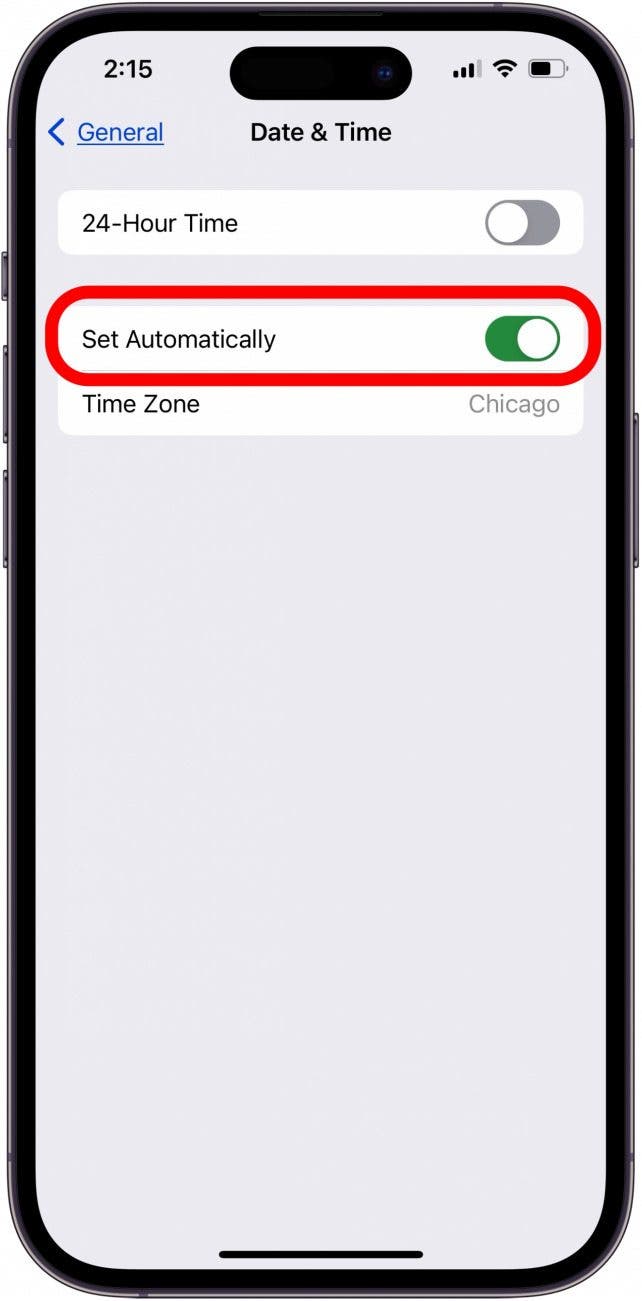 ¿Por qué mis pies siguen colgando? Asegúrese de que la configuración automática esté activada en la configuración de fecha y hora.