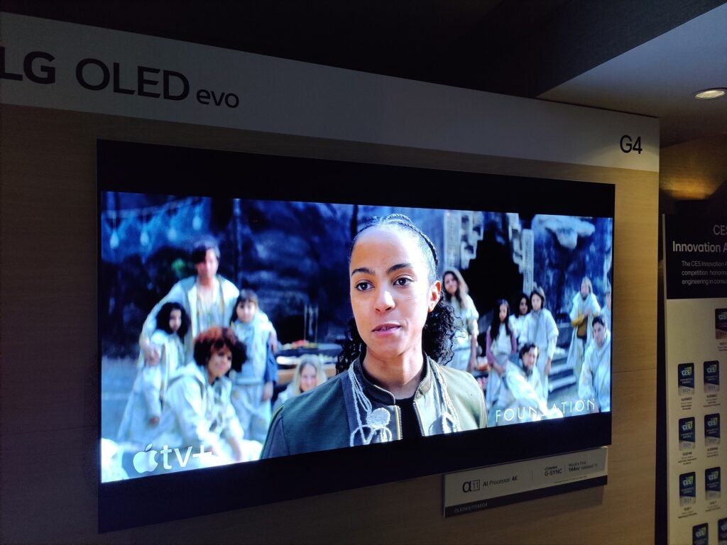 LG OLED65G4 más Fundación