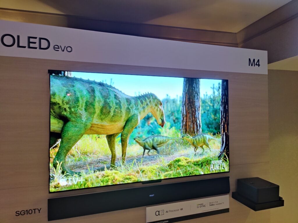 LG OLED65M4 Planeta prehistórico v2