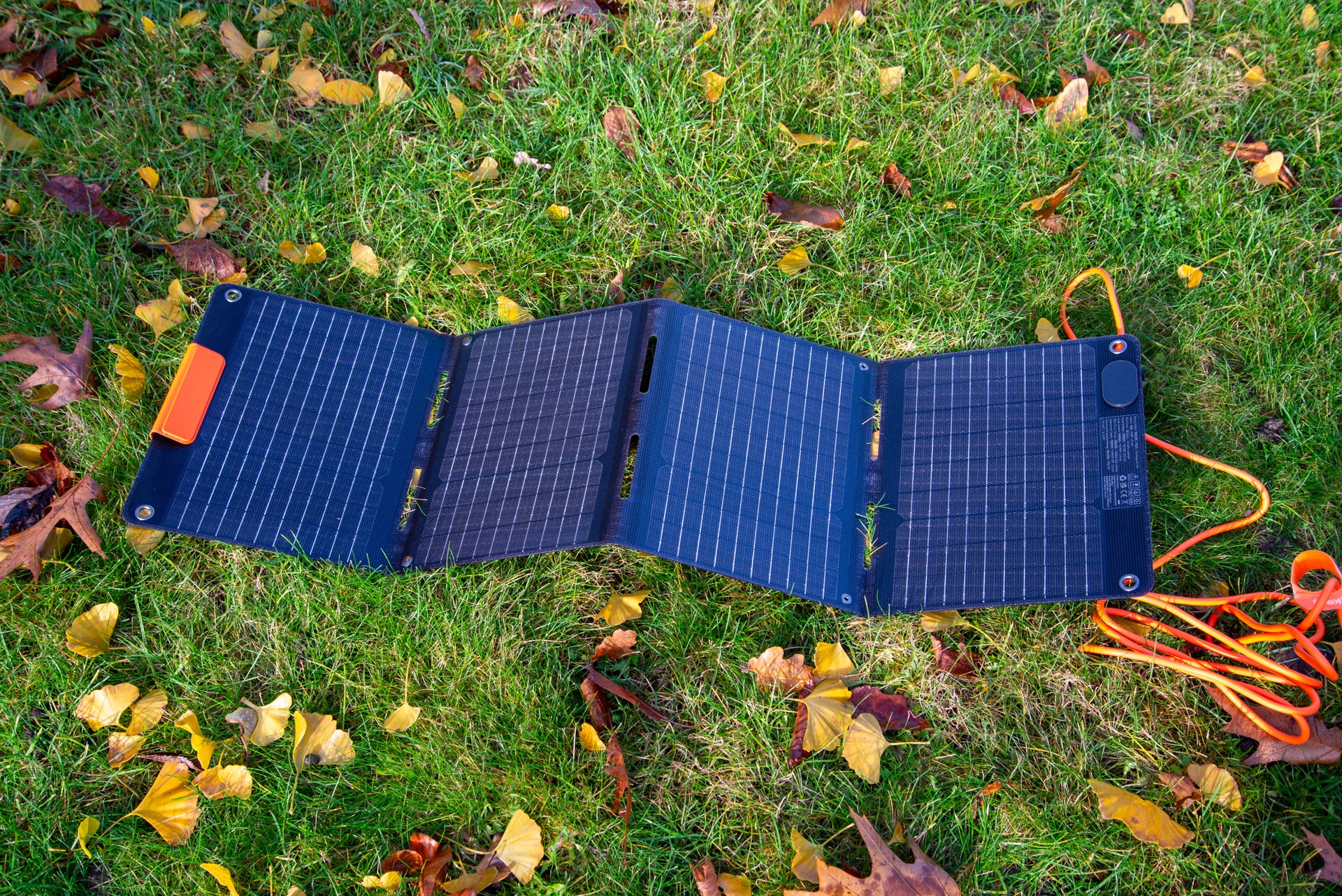 Panel solar Jackery Explorer 300 Plus