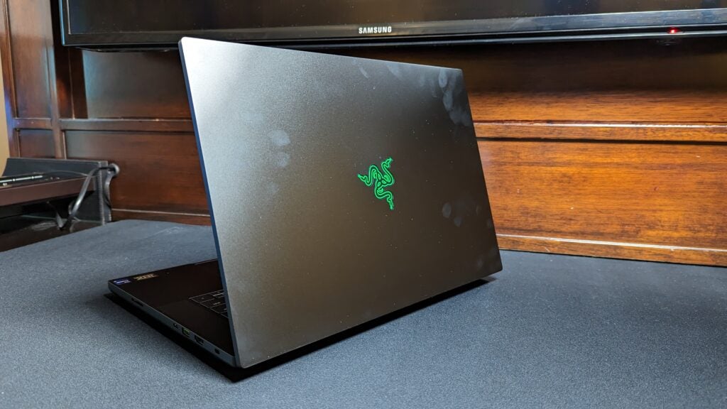 Razer Blade 16 (2024)