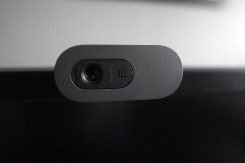 Perfil - Logitech Brio 100