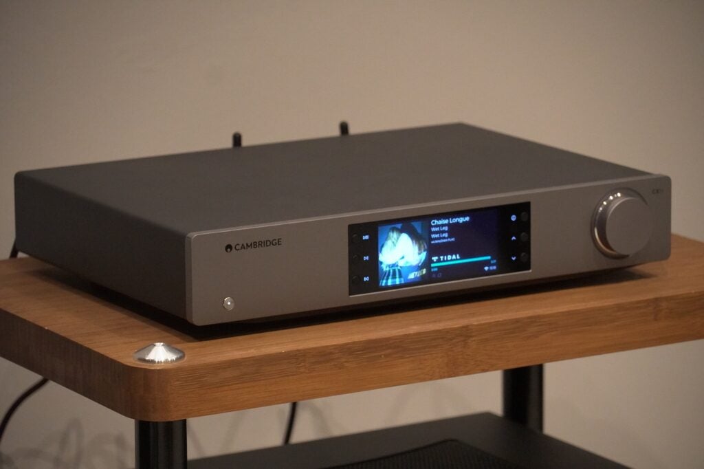 Cambridge CXN100 en cubierta