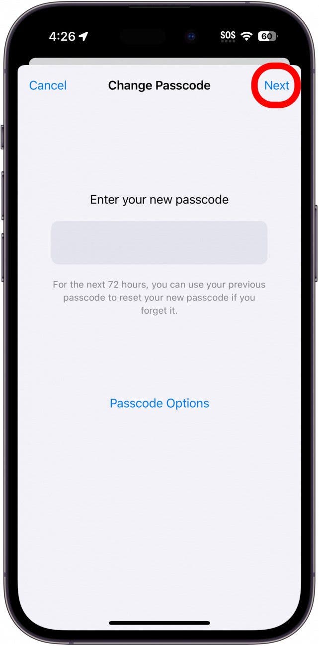 Pantalla de cambio de contraseña de iPhone con el botón Siguiente rodeado en rojo