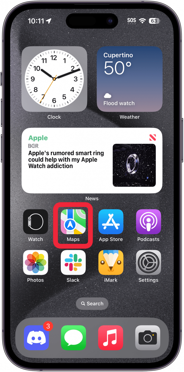 pantalla de inicio del iPhone con la aplicación de mapas rodeada de un círculo rojo