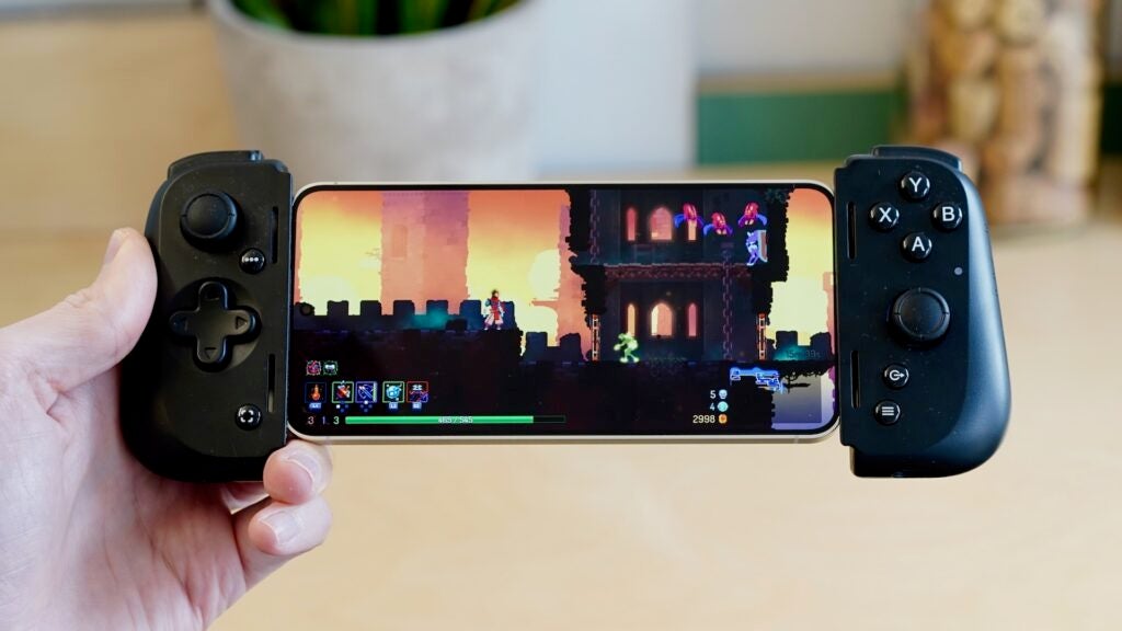 Jugar un juego en el Razer Kishi V2 Pro