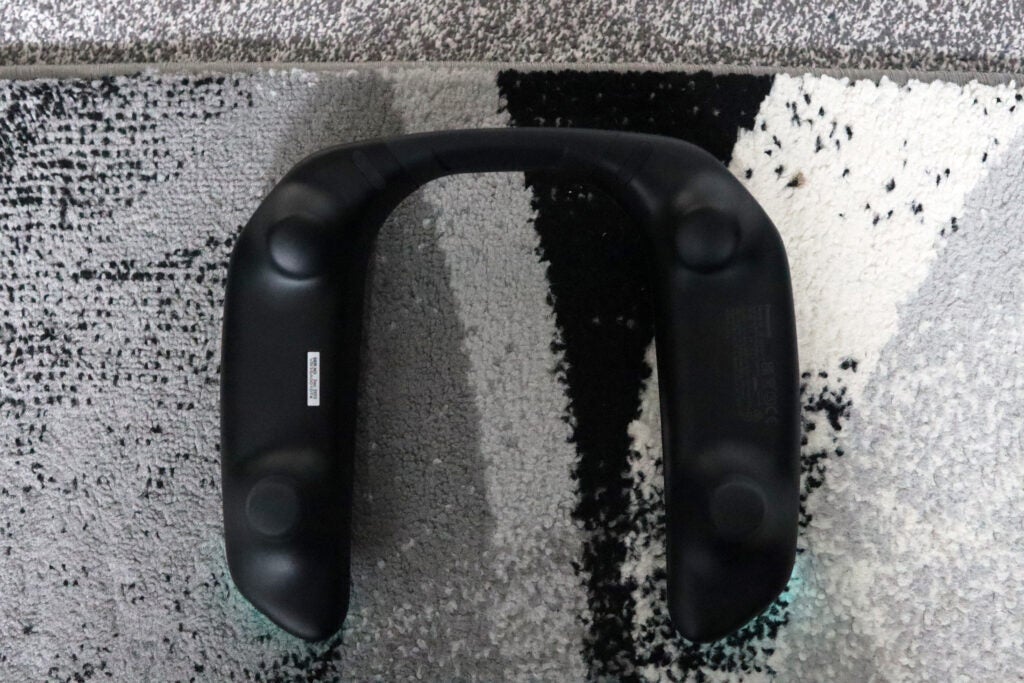 Parte inferior: Panasonic SC-GNW10E SoundSlayer (3-2)