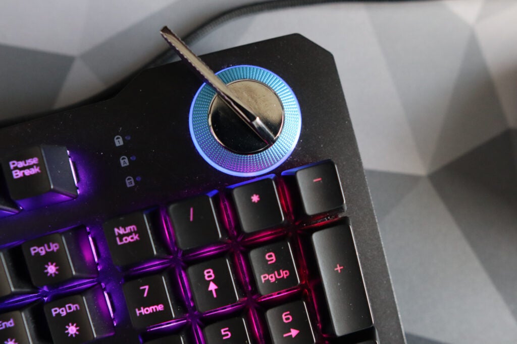 Esfera - Acer Predator Aethon 700