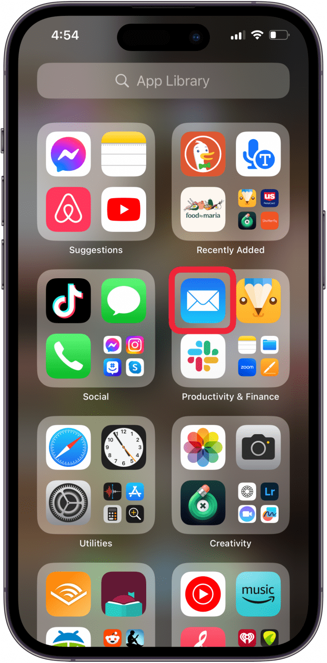 Abra la aplicación de correo si los correos electrónicos desaparecen en el iPhone.