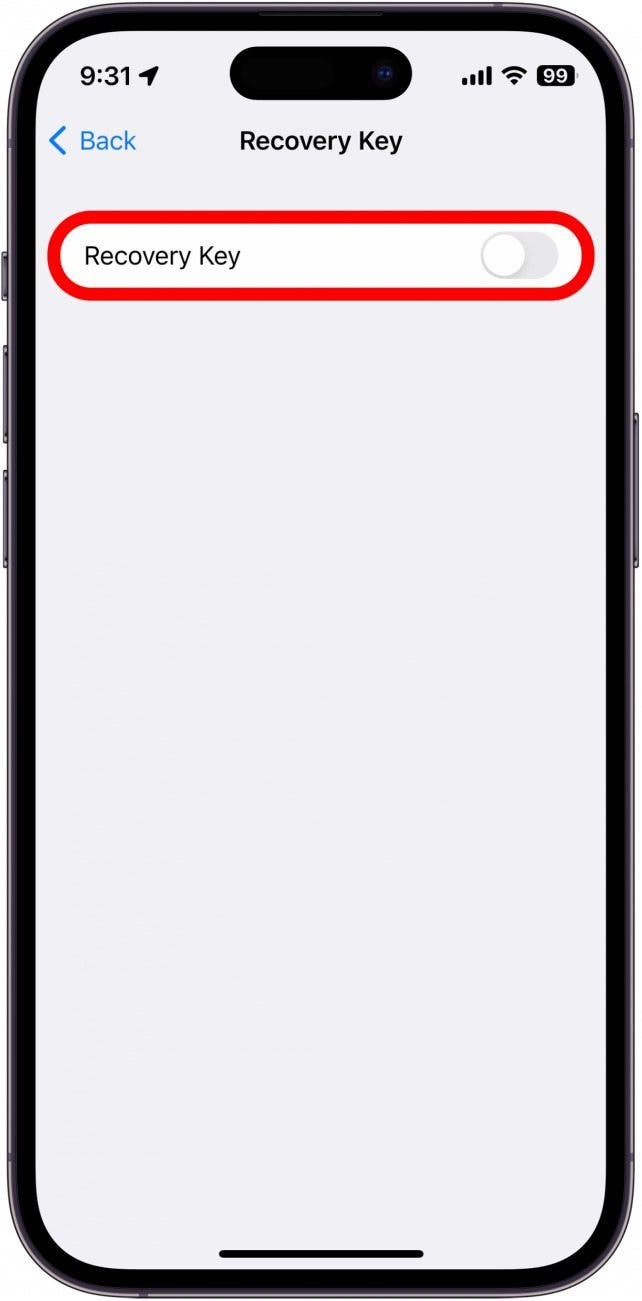 Pantalla de clave de recuperación de cuenta de iPhone con un cuadro rojo alrededor del interruptor de clave de recuperación