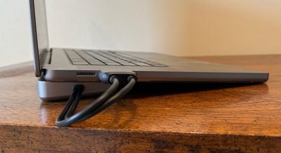 soporte de muelle satechi lado macbook