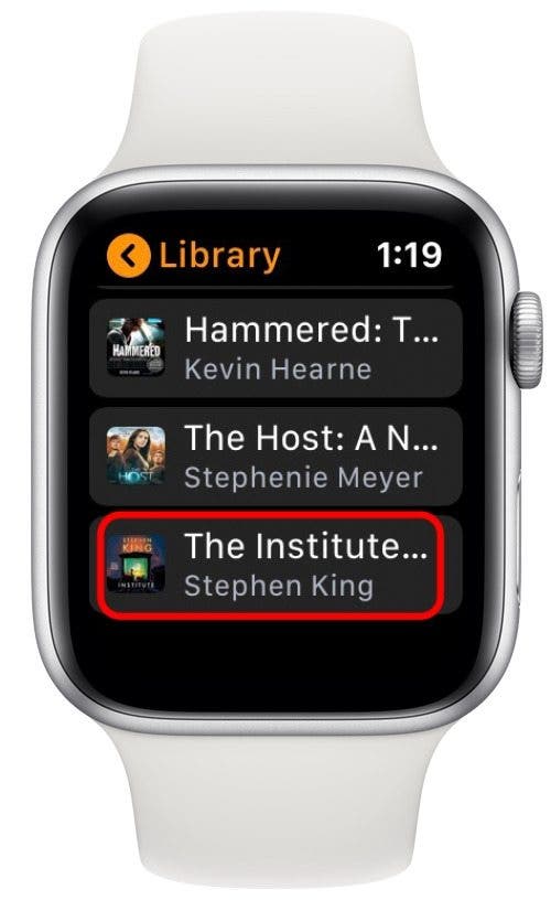 Cómo reproducir audiolibros en un Apple Watch