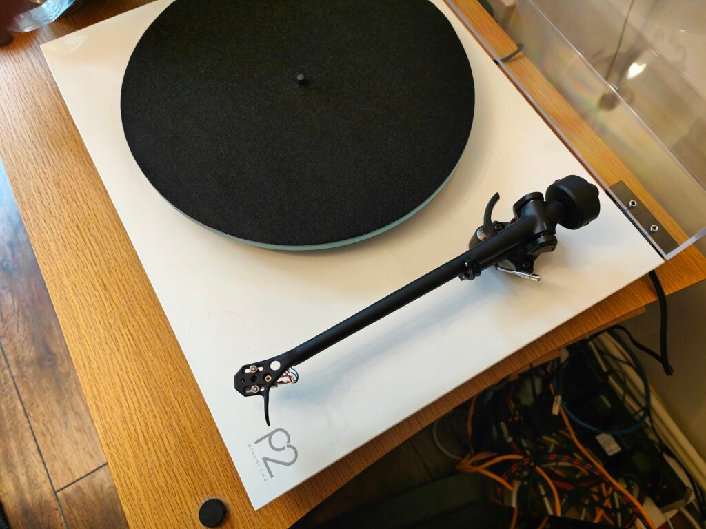 Diseño del tocadiscos Rega Planar 2