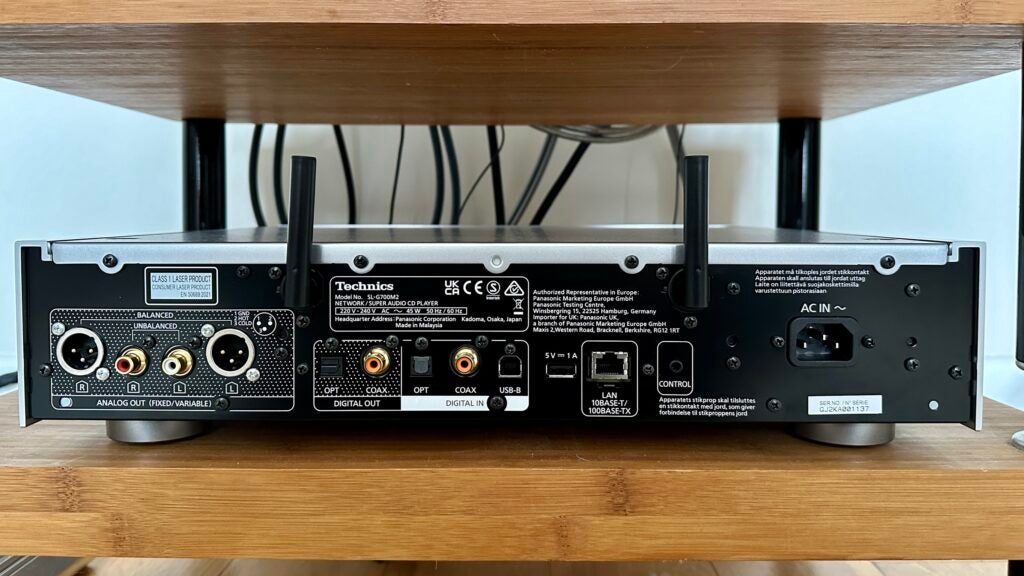 Conexiones Technics SL-G700M2