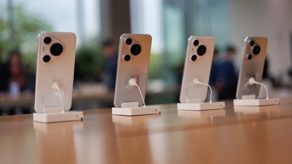 Huawei Pura 70 Pro en diferentes acabados
