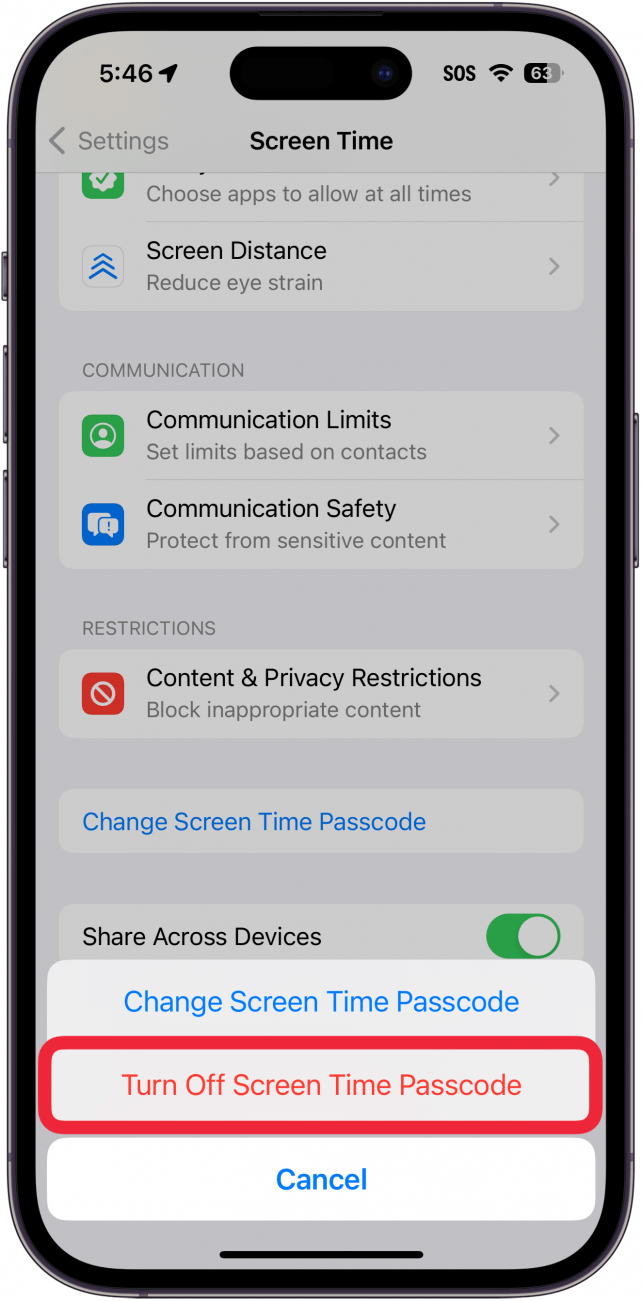 Aparece una ventana emergente para cambiar el código de tiempo de pantalla del iPhone con un cuadro rojo alrededor de desactivar el código de acceso de tiempo de pantalla.