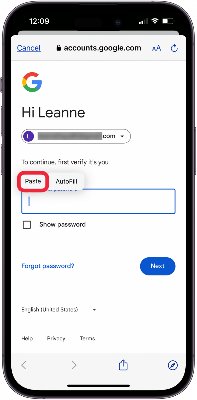 toque pegar para pegar la contraseña de Google en el campo