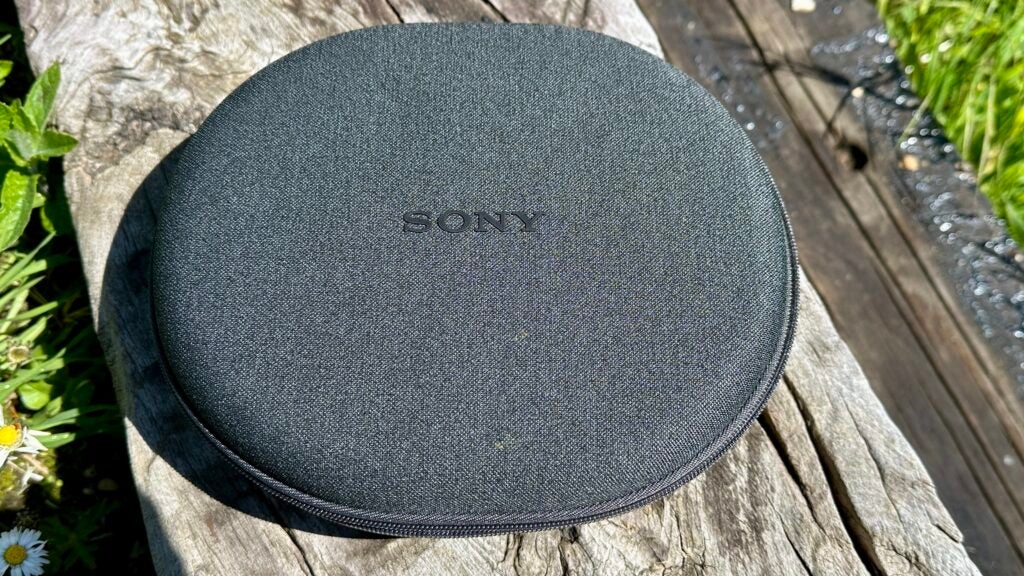 Estuche de transporte Sony ULT WEAR