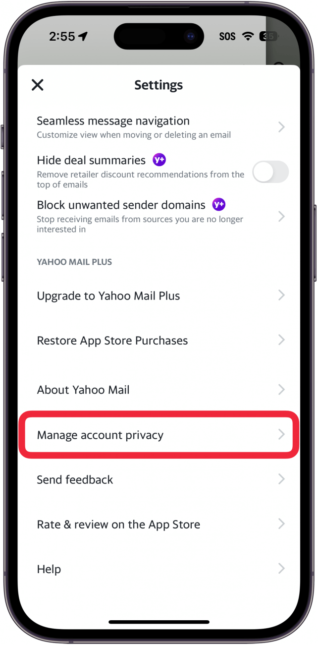 Configuración de la aplicación de correo Yahoo de iPhone con un cuadro rojo alrededor de administrar la privacidad de la cuenta.