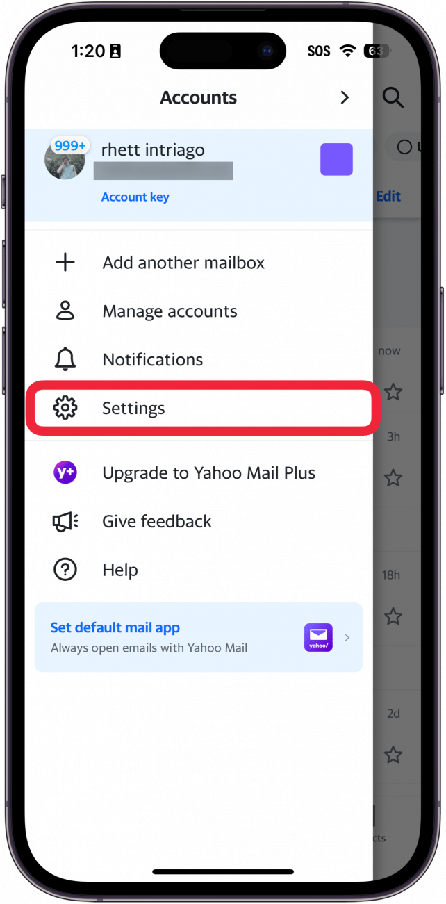 aplicación de correo de yahoo para iPhone con un cuadro rojo alrededor del botón de configuración
