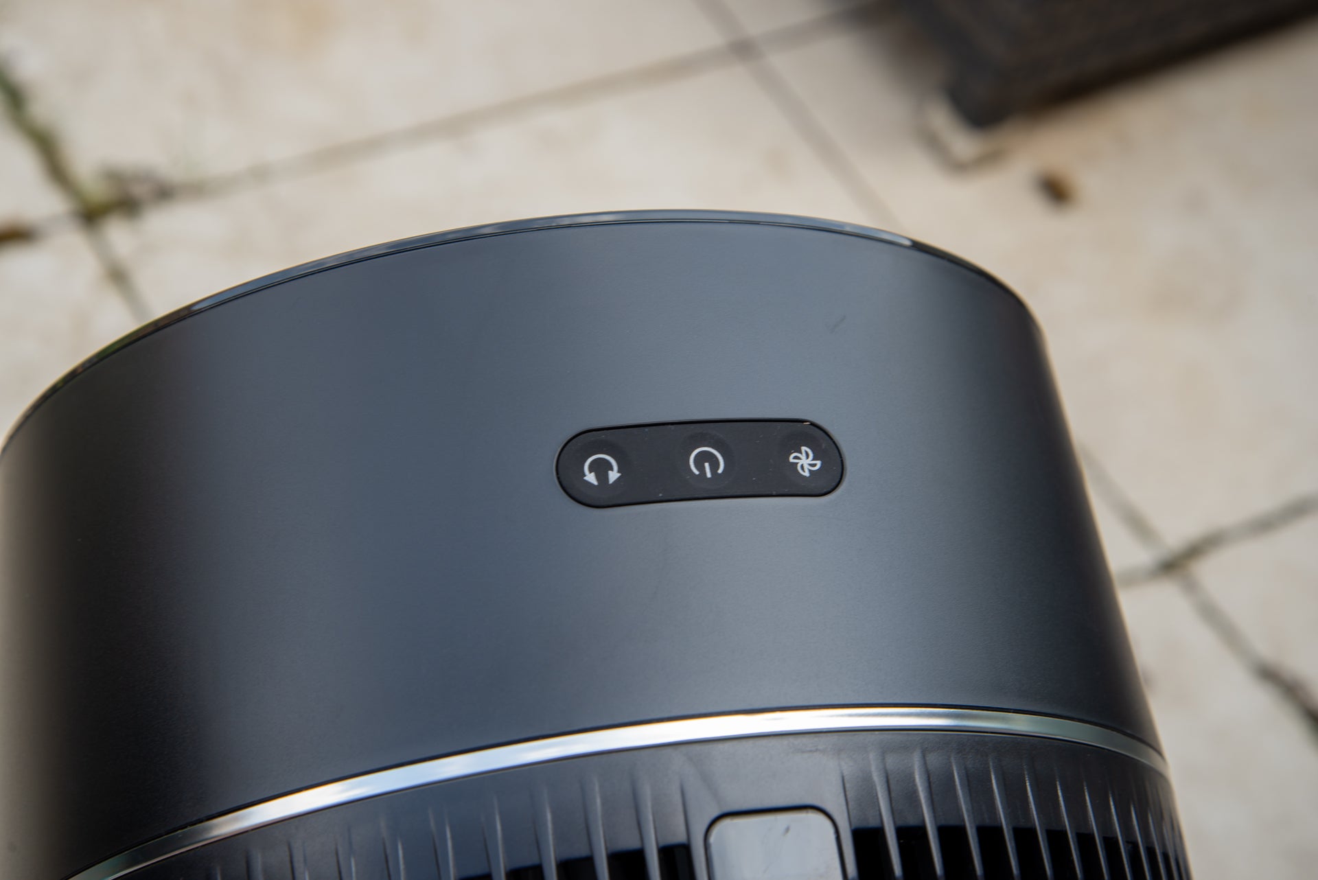 Controles del ventilador portátil Shark FlexBreeze FA220UK