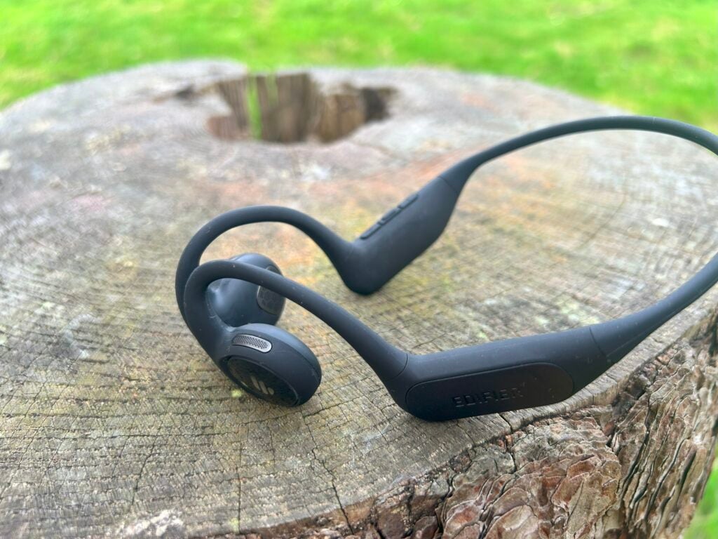 Diseño Edifier Comfo Run