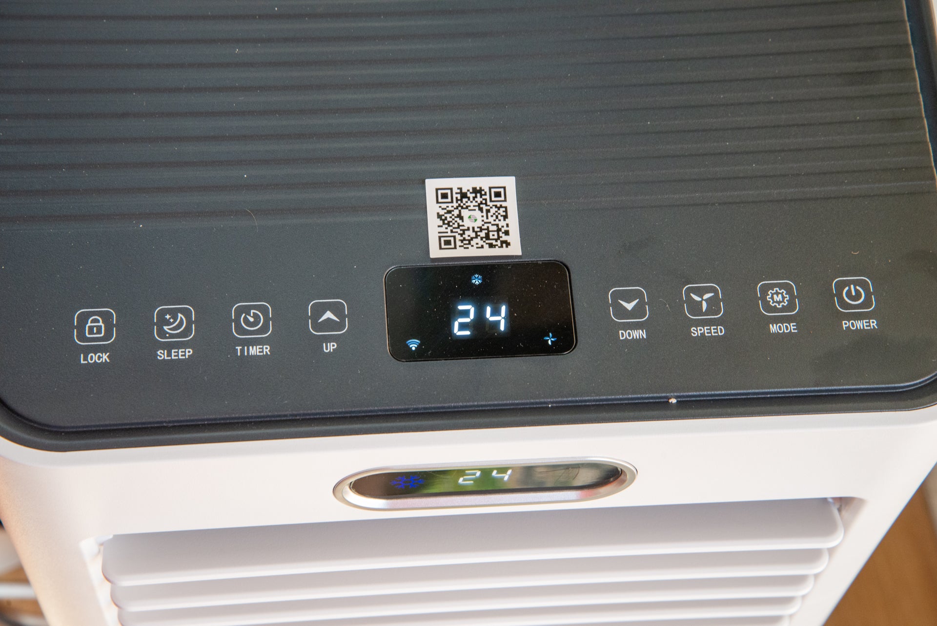 Pantalla superior y botones del Aire Acondicionado Portátil MeacoCool MC Series Pro 9000 BTU