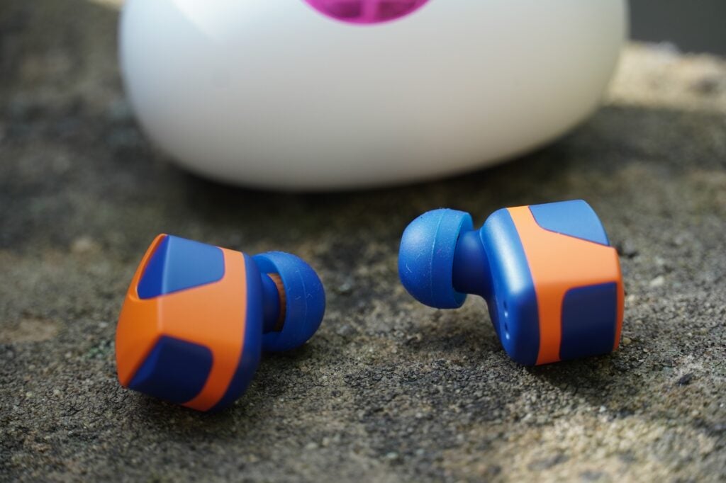 Auriculares Final x Dragon Ball Z Tipo E