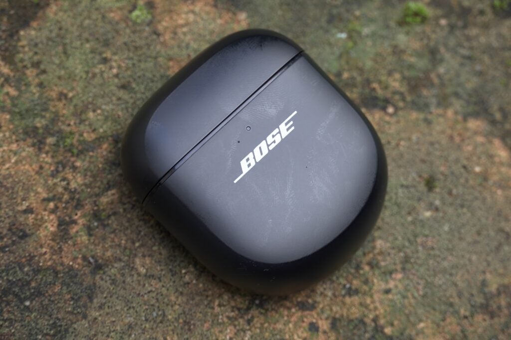 Estuche de carga para auriculares Bose QuietComfort Ultra