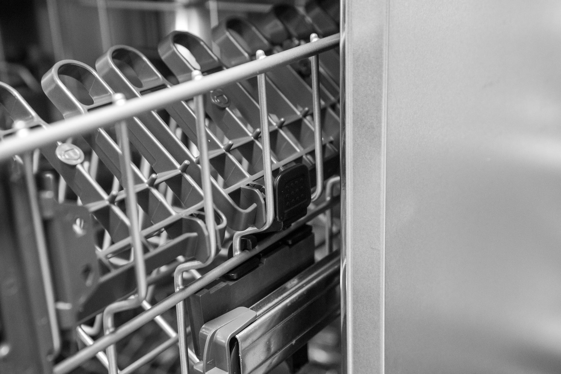 Ajuste de altura Hotpoint H7IHP42LUK