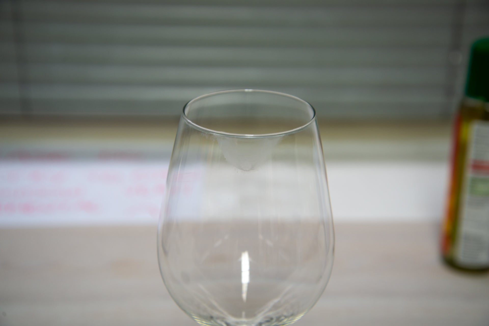 Marca de copa de vino ecológica Indesit DIO3T131FEUK