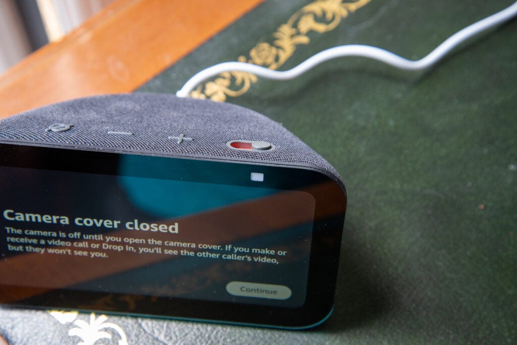 Control deslizante de cámara del Amazon Echo Show 5 (3.ª generación)