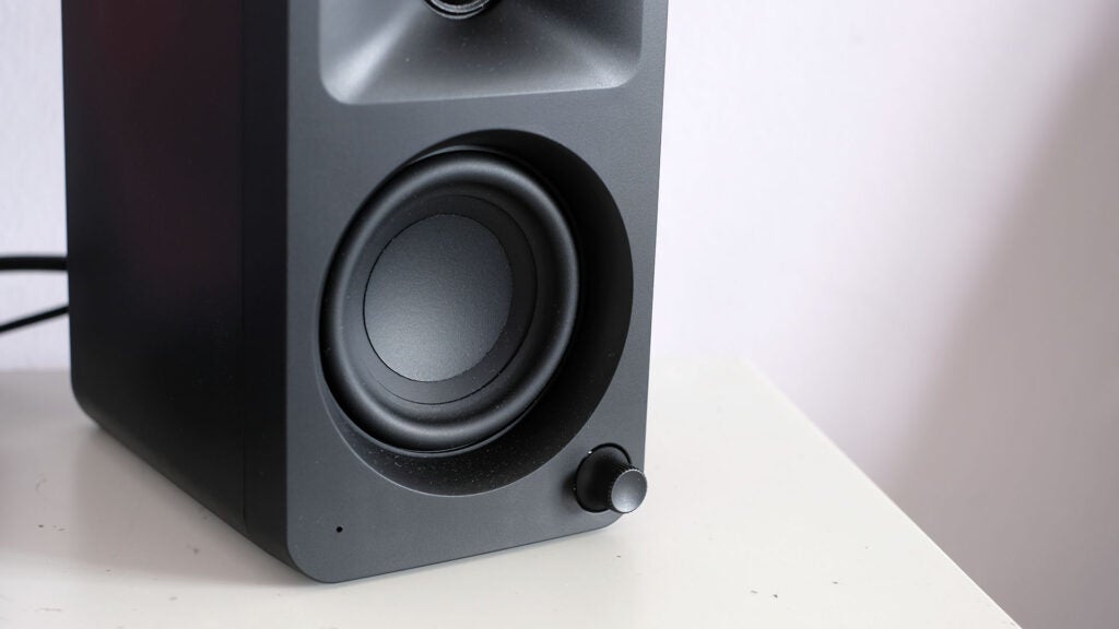 Altavoz de graves Kanto Ora